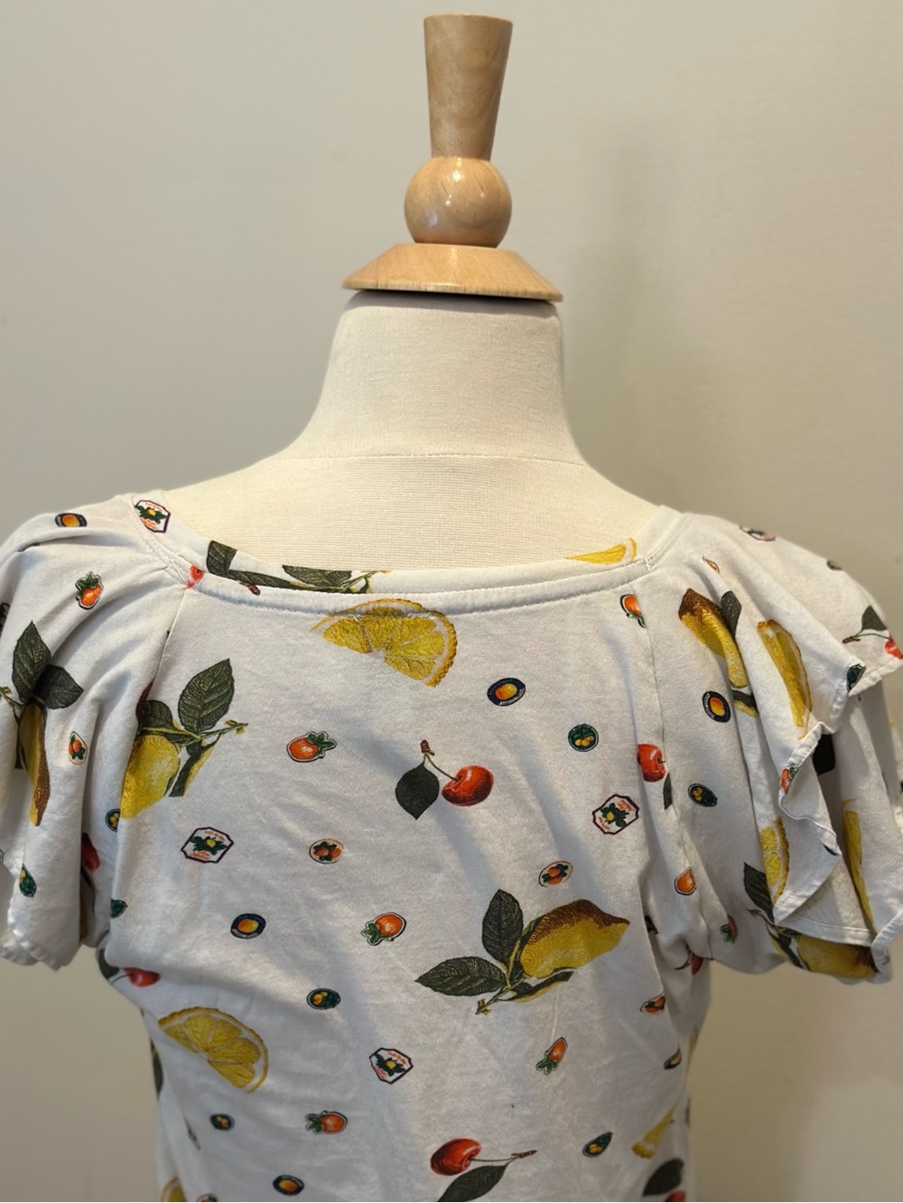 Maeve Anthropologie Fruit Print Flutter Sleeve Tee Medium Lemon Cherry Cotton - Picture 5 of 8